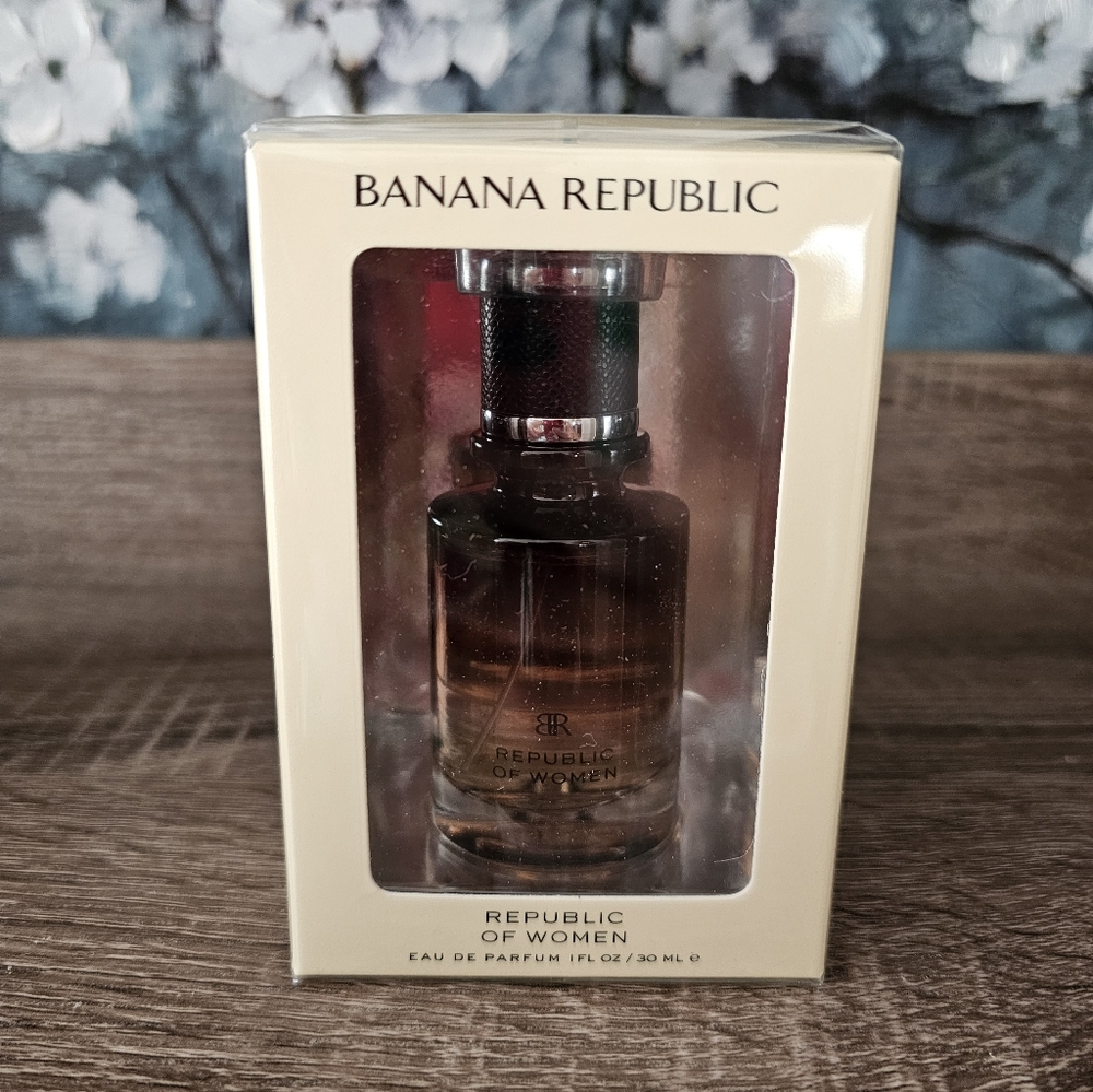 Republic of Women Perfume (1 oz) ✨RARE & DISCONTINUED!✨